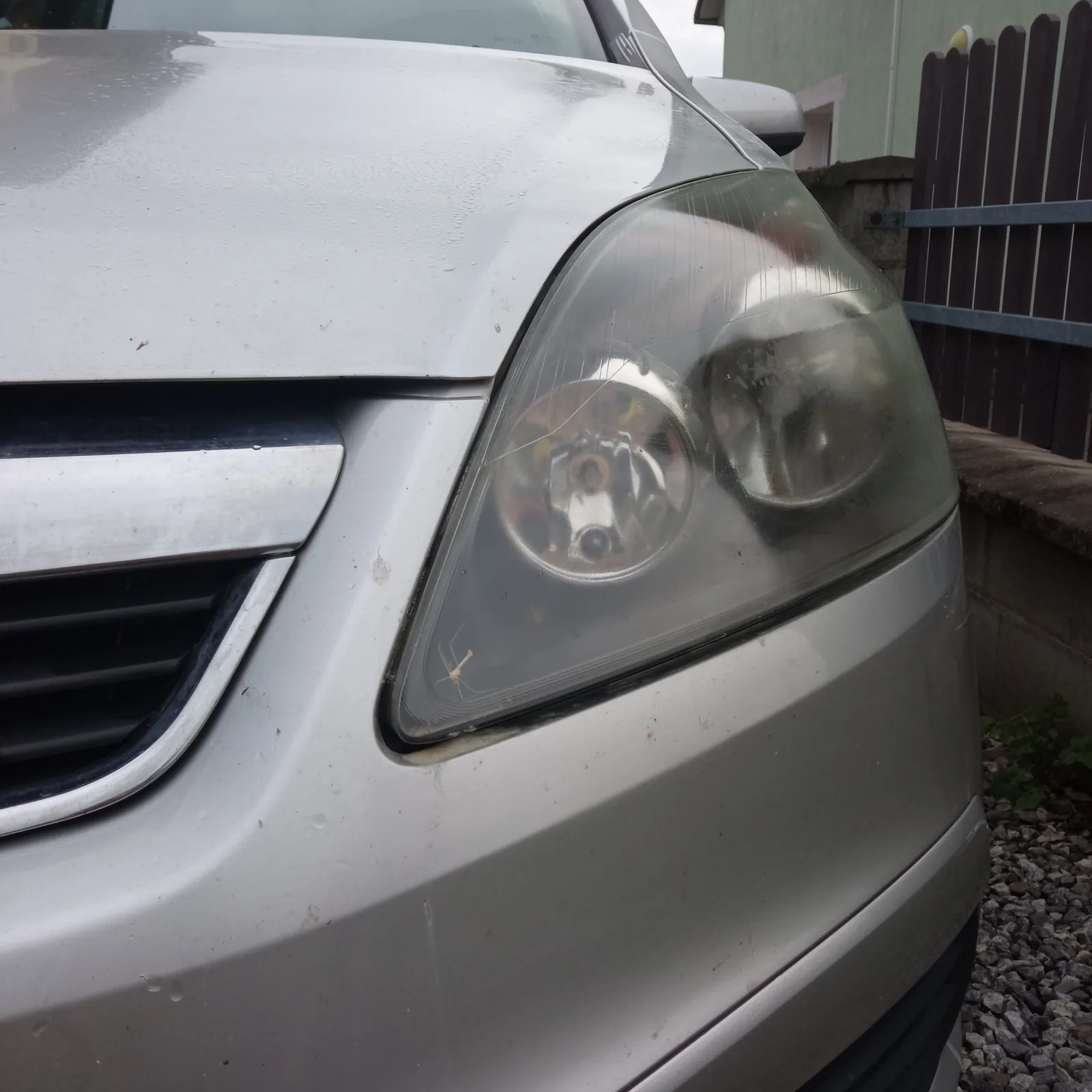 Opel Zafira – renovace světlometů po realizaci